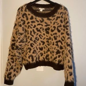 Fuzzy leopard print sweater